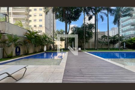 Apartamento à venda com 140m², 3 quartos e 2 vagas Apartamento à venda com 140m², 3 quartos e 2 vagasPiscina