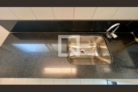 Apartamento à venda com 140m², 3 quartos e 2 vagas Apartamento à venda com 140m², 3 quartos e 2 vagasÁrea de Serviço