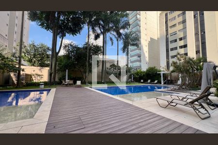 Apartamento à venda com 140m², 3 quartos e 2 vagas Apartamento à venda com 140m², 3 quartos e 2 vagasPiscina