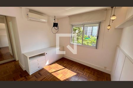 Apartamento à venda com 140m², 3 quartos e 2 vagas Apartamento à venda com 140m², 3 quartos e 2 vagasSuite 3