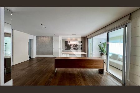 Apartamento à venda com 140m², 3 quartos e 2 vagas Apartamento à venda com 140m², 3 quartos e 2 vagasSala de TV