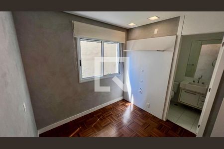 Apartamento à venda com 140m², 3 quartos e 2 vagas Apartamento à venda com 140m², 3 quartos e 2 vagasSuite 2