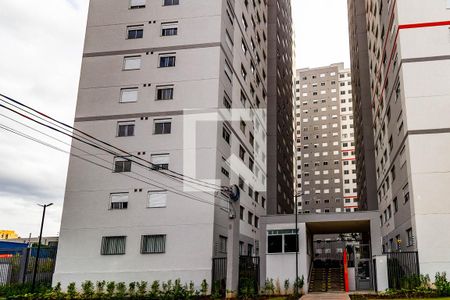 Apartamento à venda com 42m², 2 quartos e sem vaga Apartamento à venda com 42m², 2 quartos e sem vagaFachada e Portaria