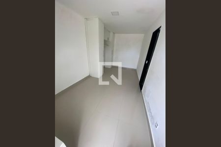 Casa de condomínio à venda com 200m², 6 quartos e 2 vagas Casa de condomínio à venda com 200m², 6 quartos e 2 vagasQuarto