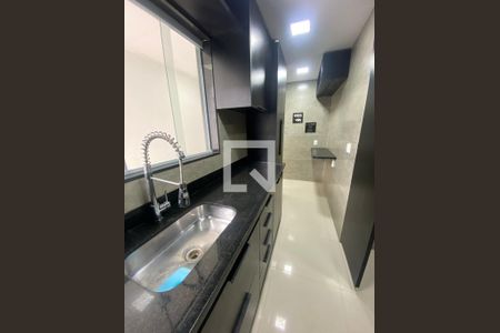 Casa de condomínio à venda com 200m², 6 quartos e 2 vagas Casa de condomínio à venda com 200m², 6 quartos e 2 vagasCozinha