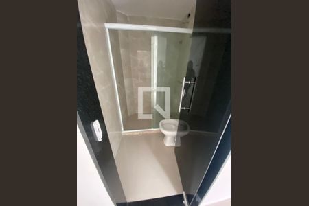 Casa de condomínio à venda com 200m², 6 quartos e 2 vagas Casa de condomínio à venda com 200m², 6 quartos e 2 vagasBanheiro