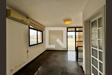 Apartamento à venda com 360m², 3 quartos e 3 vagas Apartamento à venda com 360m², 3 quartos e 3 vagasSala (Segundo andar)