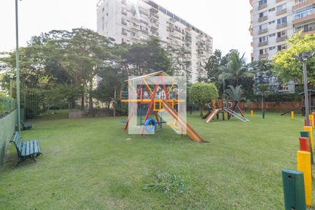 Apartamento à venda com 360m², 3 quartos e 3 vagas Apartamento à venda com 360m², 3 quartos e 3 vagasÁrea comum