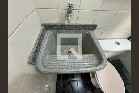 Apartamento à venda com 360m², 3 quartos e 3 vagas Apartamento à venda com 360m², 3 quartos e 3 vagasÁrea de Serviço - Banheiro