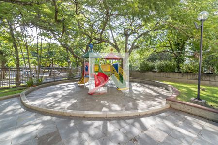 Apartamento à venda com 360m², 3 quartos e 3 vagas Apartamento à venda com 360m², 3 quartos e 3 vagasÁrea comum