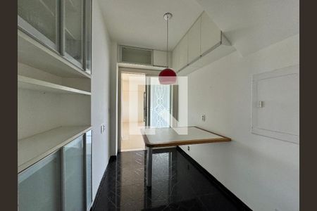 Apartamento à venda com 360m², 3 quartos e 3 vagas Apartamento à venda com 360m², 3 quartos e 3 vagasCozinha