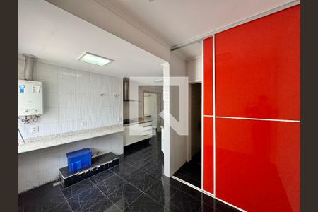 Apartamento à venda com 360m², 3 quartos e 3 vagas Apartamento à venda com 360m², 3 quartos e 3 vagasÁrea de Serviço