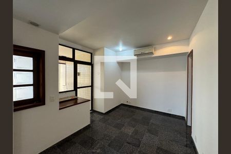 Apartamento à venda com 360m², 3 quartos e 3 vagas Apartamento à venda com 360m², 3 quartos e 3 vagasSuíte 2