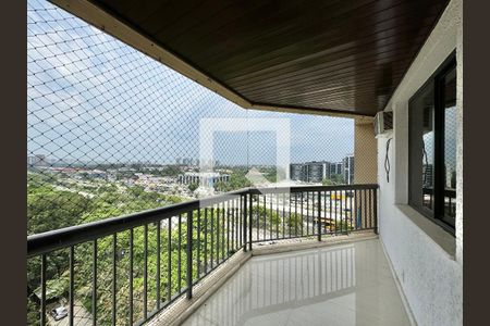 Apartamento à venda com 360m², 3 quartos e 3 vagas Apartamento à venda com 360m², 3 quartos e 3 vagasSuíte 1 - Varanda