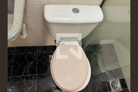 Apartamento à venda com 360m², 3 quartos e 3 vagas Apartamento à venda com 360m², 3 quartos e 3 vagasÁrea de Serviço - Banheiro