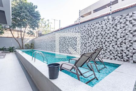 Apartamento à venda com 36m², 2 quartos e sem vaga Apartamento à venda com 36m², 2 quartos e sem vagaÁrea comum - Piscina