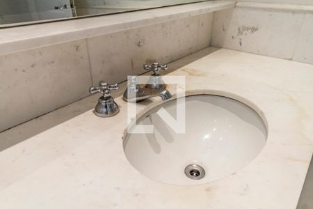 Apartamento à venda com 133m², 2 quartos e 1 vaga Apartamento à venda com 133m², 2 quartos e 1 vagaBanheiro 2 da Suíte 2