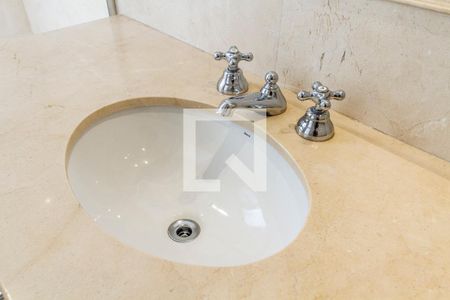 Apartamento à venda com 133m², 2 quartos e 1 vaga Apartamento à venda com 133m², 2 quartos e 1 vagaBanheiro da Suíte 1