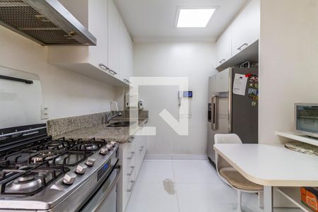 Apartamento à venda com 133m², 2 quartos e 1 vaga Apartamento à venda com 133m², 2 quartos e 1 vagaCozinha