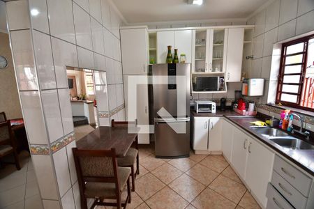 Casa à venda com 287m², 3 quartos e 6 vagasCozinha