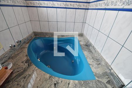 Casa à venda com 287m², 3 quartos e 6 vagasBanheiro 1