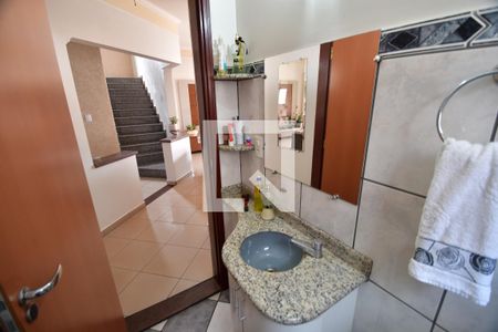 Casa à venda com 287m², 3 quartos e 6 vagasLavabo