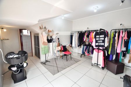 Casa à venda com 287m², 3 quartos e 6 vagasEscritório