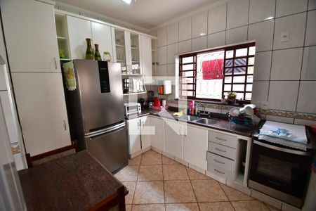 Casa à venda com 287m², 3 quartos e 6 vagasCozinha