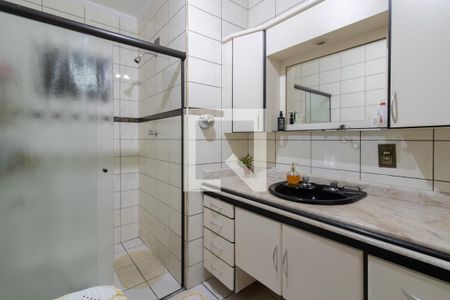 Casa à venda com 289m², 3 quartos e 5 vagasBanheiro da Suíte 1