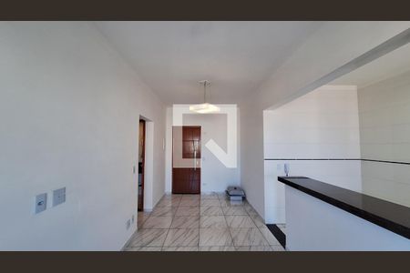 Sala de apartamento para alugar com 1 quarto, 55m² em Caiçara, Praia Grande