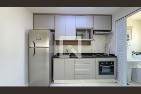 Cozinha e Área de Serviço de apartamento para alugar com 3 quartos, 92m² em Santo Amaro, São Paulo