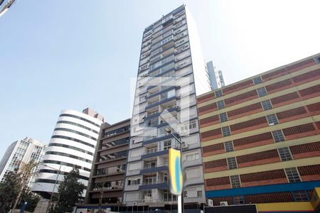 Apartamento para alugar com 157m², 3 quartos e sem vagaFachada