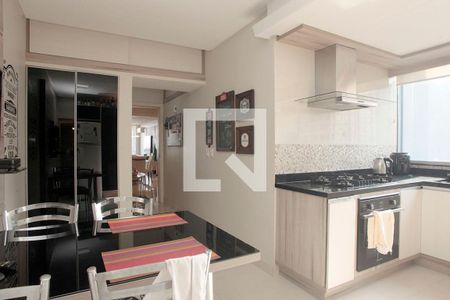 Apartamento para alugar com 157m², 3 quartos e sem vagaCozinha