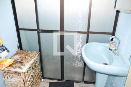 Casa à venda com 120m², 2 quartos e 2 vagasBanheiro 1