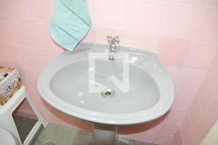 Casa à venda com 120m², 2 quartos e 2 vagasBanheiro 2