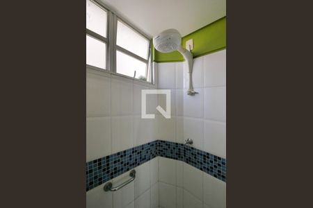 Apartamento para alugar com 139m², 3 quartos e 2 vagas Apartamento para alugar com 139m², 3 quartos e 2 vagasChuveiro