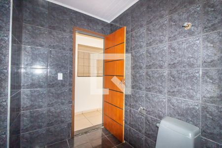 Casa para alugar com 55m², 2 quartos e 1 vaga Casa para alugar com 55m², 2 quartos e 1 vagaBanheiro