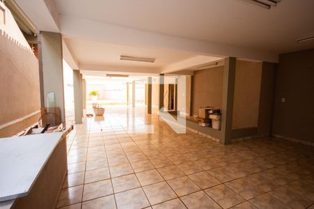 Casa para alugar com 398m², 5 quartos e 4 vagasQuintal