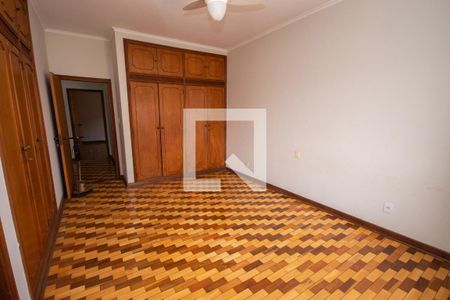 Casa para alugar com 398m², 5 quartos e 4 vagasSuíte 1