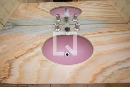 Casa para alugar com 398m², 5 quartos e 4 vagasBanheiro da Suíte 2