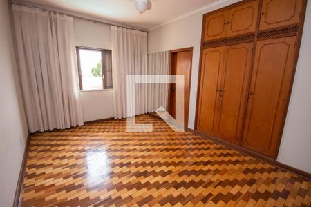 Casa para alugar com 398m², 5 quartos e 4 vagasSuíte 1