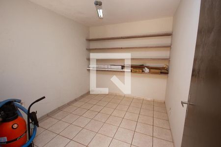 Casa para alugar com 398m², 5 quartos e 4 vagasDespensa