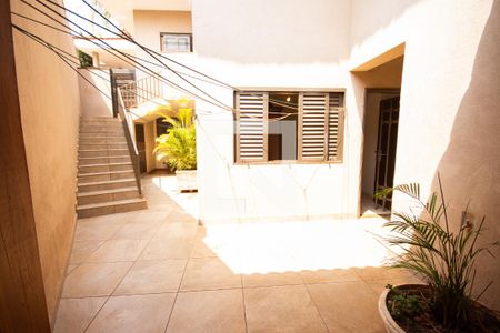 Casa para alugar com 398m², 5 quartos e 4 vagasQuintal