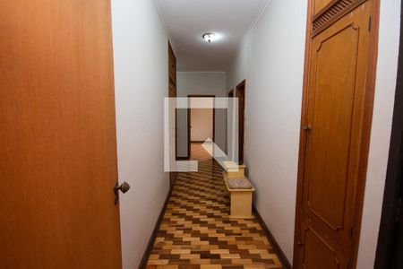 Casa para alugar com 398m², 5 quartos e 4 vagasCorredor