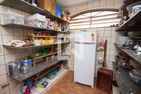 Casa para alugar com 450m², 5 quartos e sem vagaDespensa