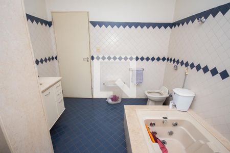 Casa para alugar com 450m², 5 quartos e sem vagaBanheiro Social 2