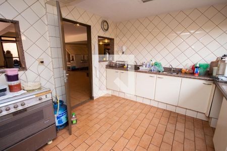 Casa para alugar com 450m², 5 quartos e sem vagaCozinha do Salão de Festas