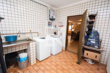 Casa para alugar com 450m², 5 quartos e sem vagaÁrea de Serviço