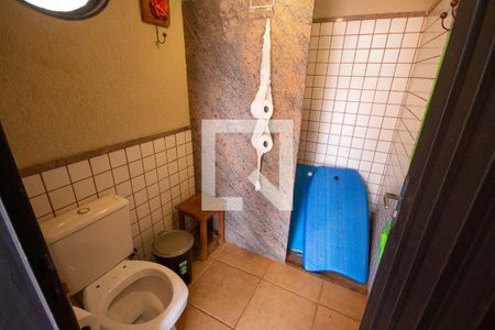 Casa para alugar com 450m², 5 quartos e sem vagaChurrasqueira - banheiro