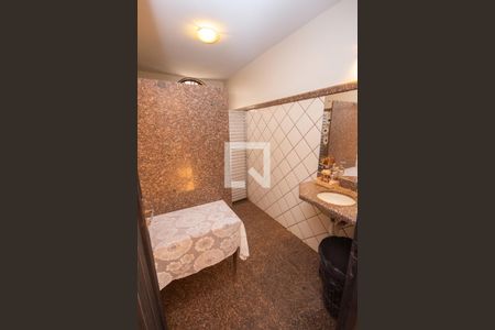 Casa para alugar com 450m², 5 quartos e sem vagaVestiário feminino